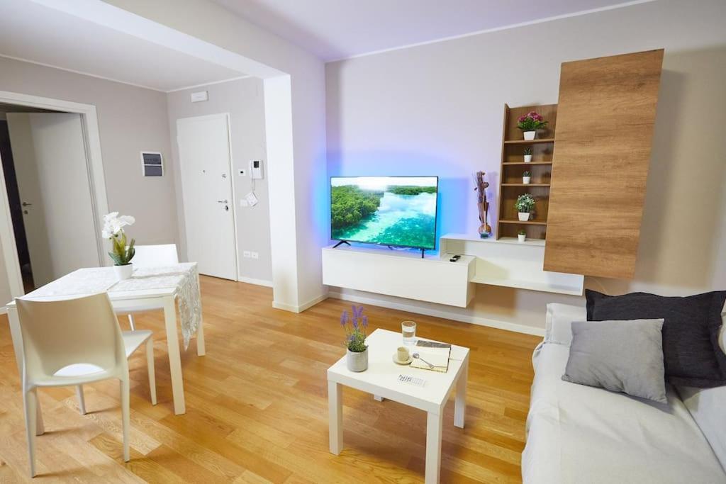 Center Aviano Comfort Suite Free Parking Wifi 외부 사진