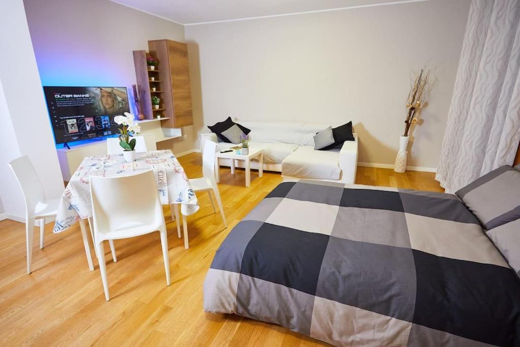 Center Aviano Comfort Suite Free Parking Wifi 외부 사진